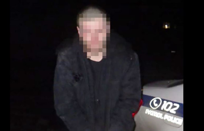 Хотел своровать деньги с платежного терминала: в Киеве злоумышленнику сообщили о подозрении