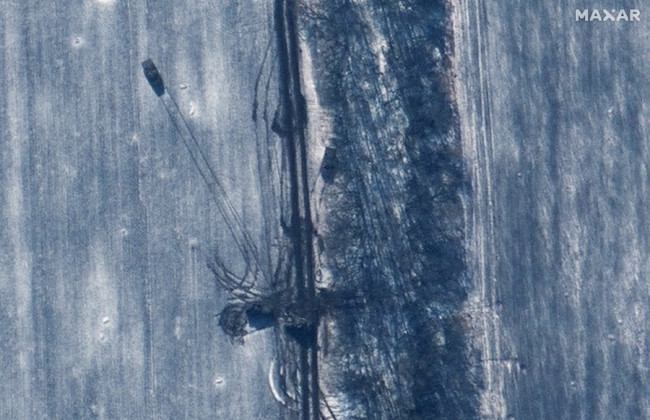 Супутники Maxar показали, як виглядає Вугледар після місяців важких боїв: фото