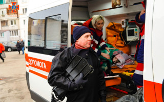 На Оболони в Киеве прохожие спасли ребенка, который провалился под лед