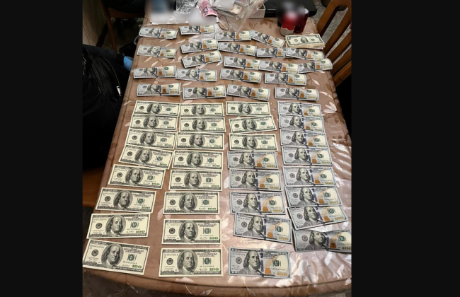 $7500 за підроблені довідки: на Київщині «волонтер» створив фонд і відправляв чоловіків за кордон