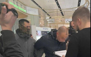 Обіцяв допомогти уникнути санкцій: судитимуть чоловіка, який видавав себе за співробітника СБУ