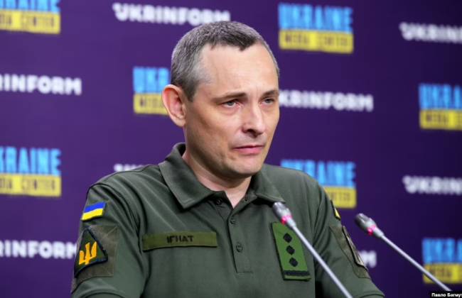 В небе над Украиной зафиксировали российские воздушные шары с отражателями