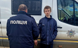 Затягнув у склад та зґвалтував колегу: у Києві 22-річному чоловіку повідомили про підозру