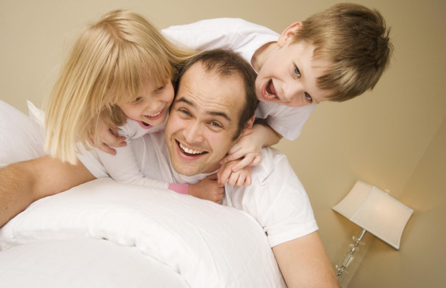 В Раде зарегистрировали законопроект о предоставлении родителям равного права на получение отпуска по уходу за ребенком