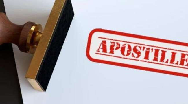 МВС запровадило плату за проставлення апостиля на закордонних паспортах та витязі про притягнення до кримінальної відповідальності: скільки платитимемо