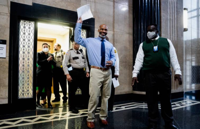 В США признали невиновным мужчину, который почти 28 лет провел в тюрьме