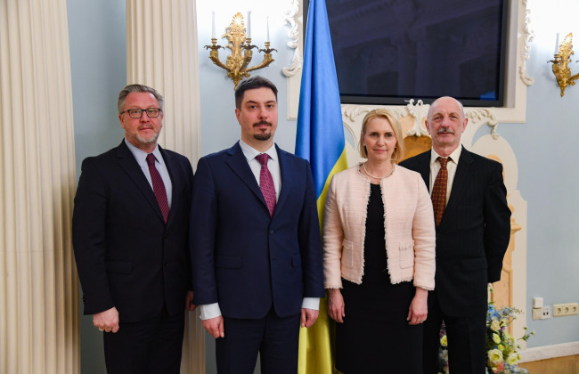 Розглядати справи про захист інвестицій пропонують в окремому суді: Всеволод Князєв зустрівся з Послом США Бріджит Брінк