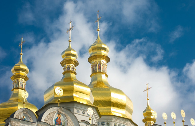 Раде рекомендуют поддержать законопроект о запрете в судебном порядке церкви, руководящий центр которой находится в РФ