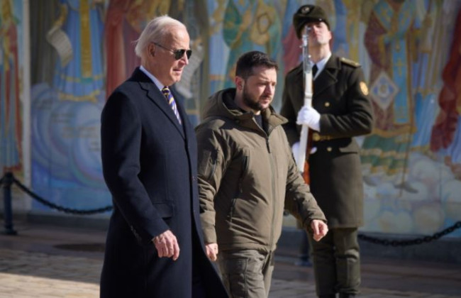 Білий дім зв’язувався з РФ перед візитом Байдена в Україну, — Associated Press