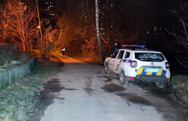 Сбывал марихуану на улицах столицы: 21-летнему мужчине сообщили о подозрении