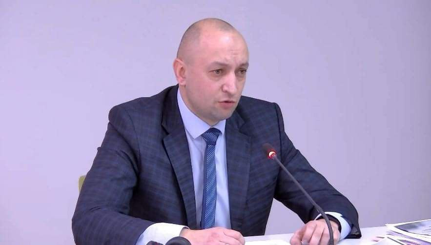 Детектива НАБУ Максима Ворвуля, претендующего на директора НАБУ, попросили объяснить, для чего он безвозмездно приватизировал земельный участок