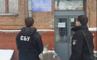 Екскерівник Управління держпраці та його заступник допомагали підприємцям уникати штрафів за порушення трудових законів