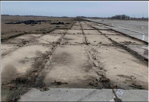 Незаконно демонтировал и продал аэродромные плиты почти за 3 млн грн: чиновнику сообщили о подозрении