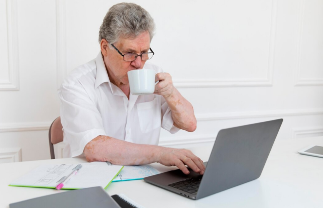 Як подати заяву про призначення пенсії з дому онлайн