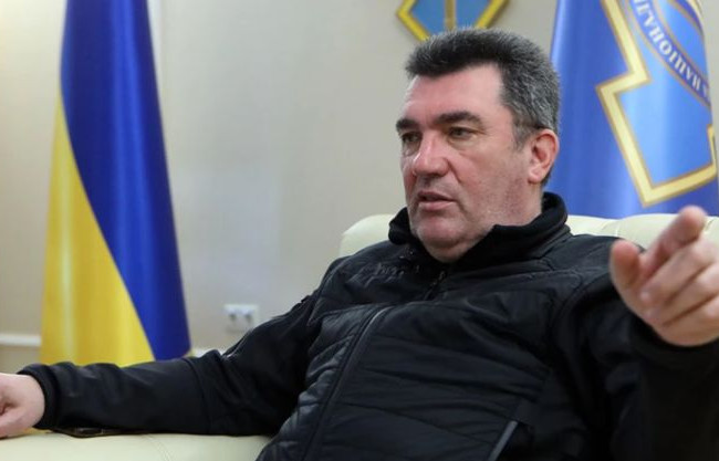 Вибухи у Маріуполі: Данілов заявив, що відстань для ЗСУ вже не перешкода