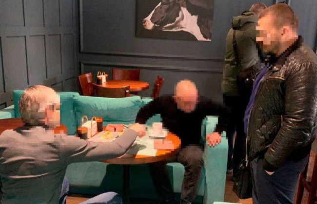 Директора КП «Запоріжринок» викрито на систематичному хабарництві