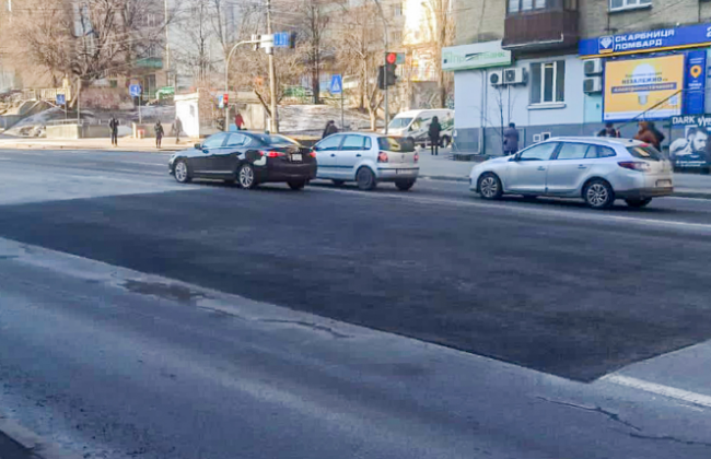 В Киеве на улице Вадима Гетьмана полностью восстановили движение транспорта