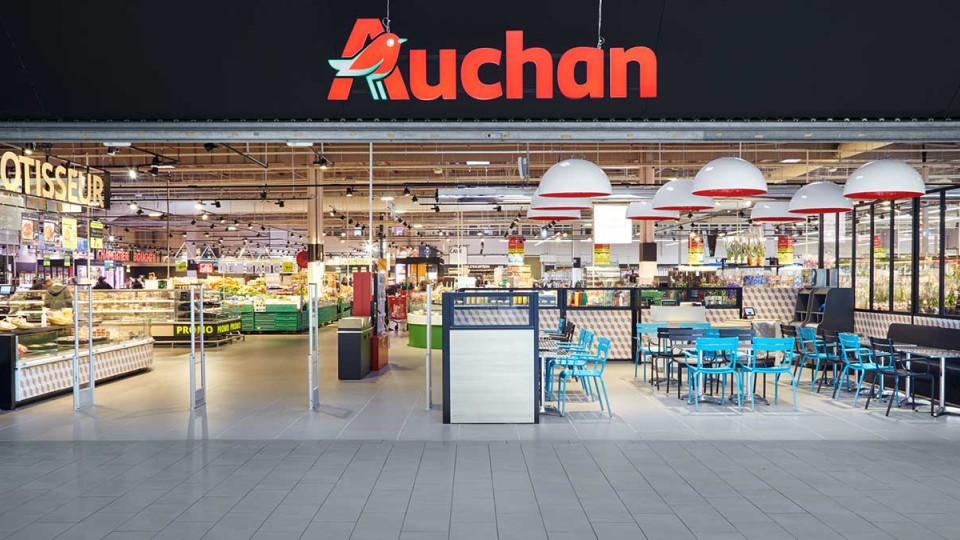 НАПК внесло французскую корпорацию Auchan в перечень международных спонсоров войны