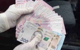 Чоловік, який пропонував поліцейському хабар, постав перед судом