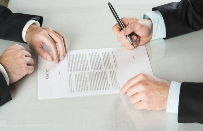 Рада одобрила законопроект о приостановлении коллективных договоров с согласия работодателя и работников