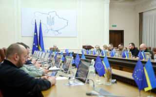 Кабмін пропонує заборонити стягувати та накладати арешт на рахунки певних фізосіб