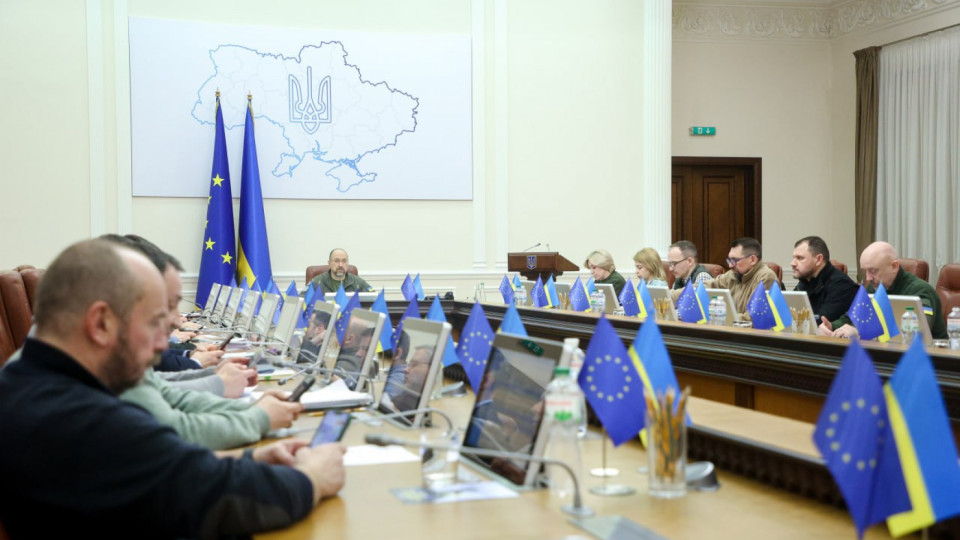 Кабмін пропонує заборонити стягувати та накладати арешт на рахунки певних фізосіб