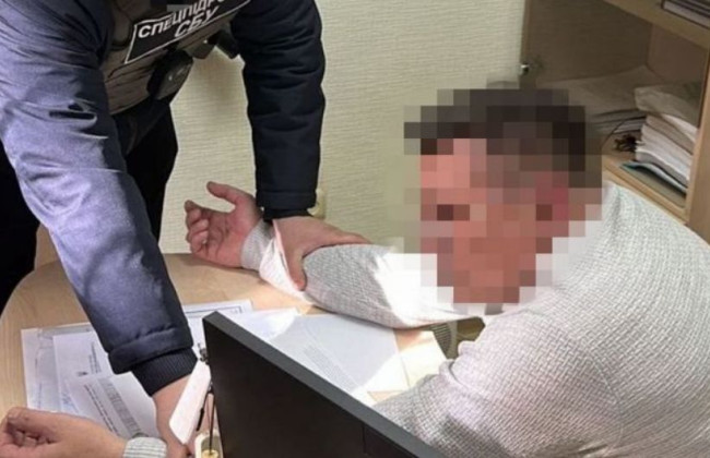 Начальник одесской таможенной лаборатории погорел на взятках, фото