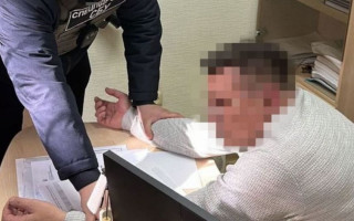 Начальник одеської митної лабораторії погорів на хабарях, фото