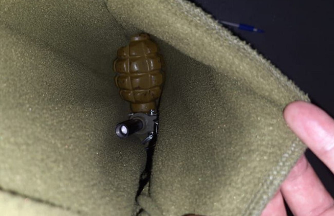 У Києві у пасажира метро знайшли гранату, фото