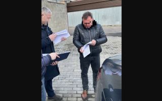 Розкрадання майна на 41 млн грн: експосадовцю столичної митниці та його спільниці обрано запобіжні заходи