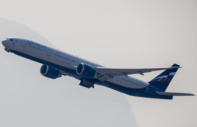 В рф над Санкт-Петербургом заметили неопознанный объект в воздухе, аэропорт не принимает самолеты