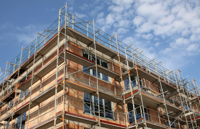 Чи потрібно сплачувати податок на нерухомість за обʼєкти на реконструкції