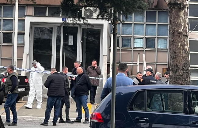 У столиці Чорногорії чоловік підірвав гранату біля суду: є поранені