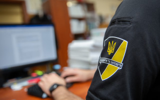 Пропонував представнику ДП «Центр ДЗК» «вирішити питання» поза залою суду – викрито керівника приватної компанії, який є чинним адвокатом