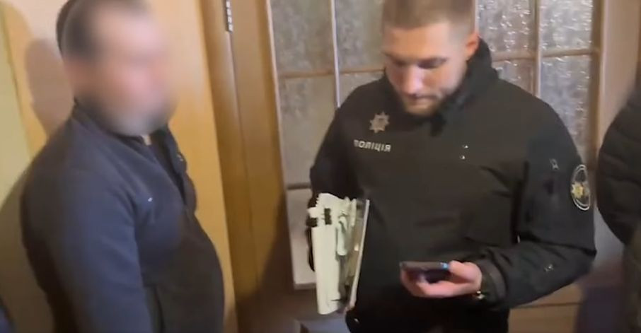 Оформлял кредиты: задержали мужчину, который завладел средствами военнослужащих