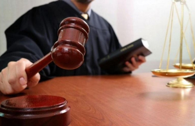 Заклеил рот скотчем и ограбил: в Киеве мужчину за нападение на пенсионера приговорили к 7 годам заключения