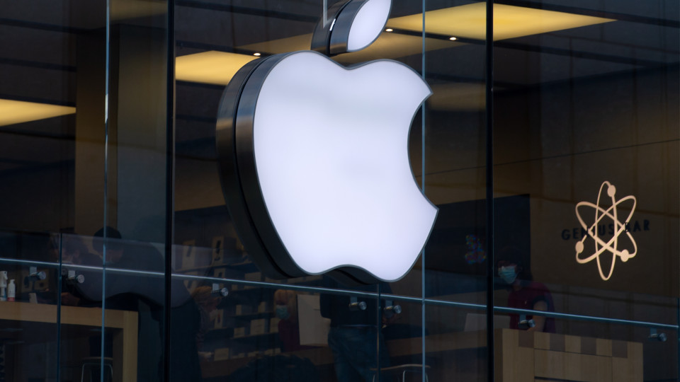 Apple призупинила гарантійне обслуговування MacBook та iPad в рф – ЗМІ