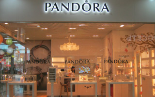 Pandora планує використовувати перероблені срібло і золото у своїх прикрасах