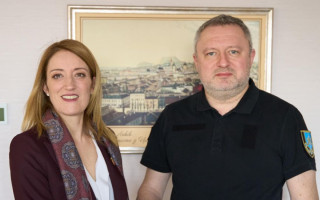 Андрій Костін обговорив з Робертою Мецолою механізми притягнення до відповідальності винних у воєнних злочинах