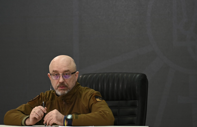 Сколько Минобороны «сэкономило» из-за изменения в выплатах военным: ответ Резникова