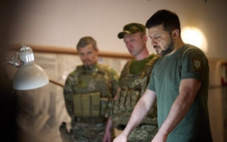 Зеленський провів засідання Ставки: Залужний та Сирський висловилися за залишення військ у Бахмуті