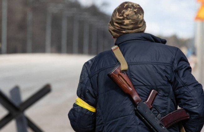 Жителів Дніпропетровщини закликають протягом 10 днів повернути зброю, видану на початку вторгнення, — ОВА