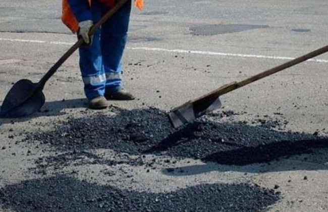Некачественный ремонт дороги: сообщили о подозрении руководителю строительной компании