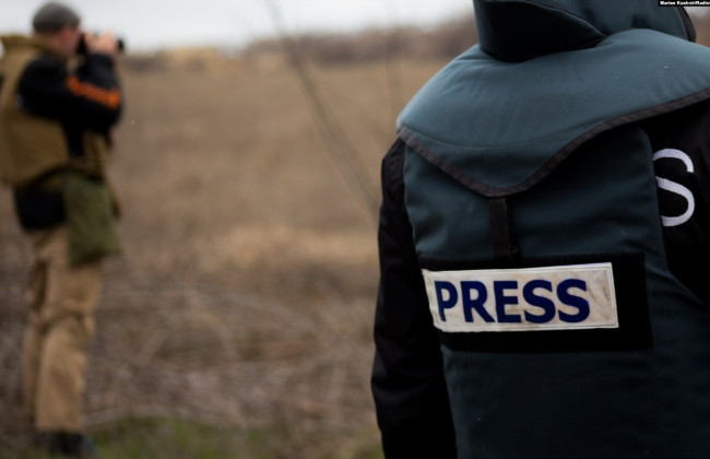 Выплаты журналисту в случае ранения, нанесенного во время выполнения им профессиональных обязанностей: куда обращаться