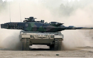 У Польщі розповіли, коли чекати на решту обіцяних Україні Leopard 2