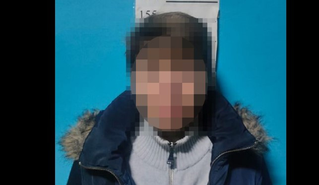 Посварилася з чоловіком, вдарила його ножем у ногу і покинула помирати: судитимуть киянку