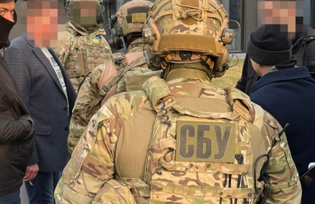 Должностных лиц «IBOX Bank» разоблачили на «отмывании» денег подпольных онлайн-казино: СБУ проводит обыски в офисах банка