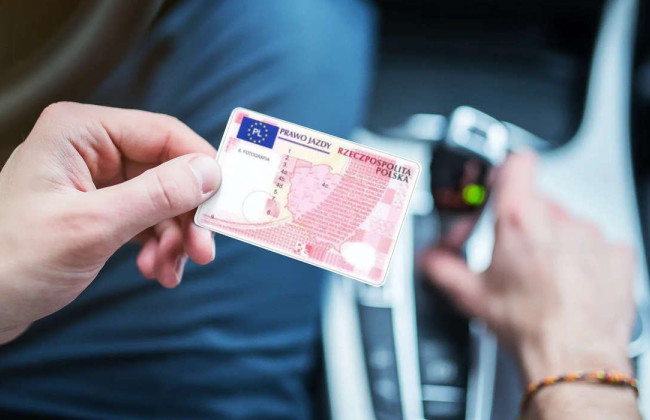 Как украинцам впервые получить водительские права в Польше