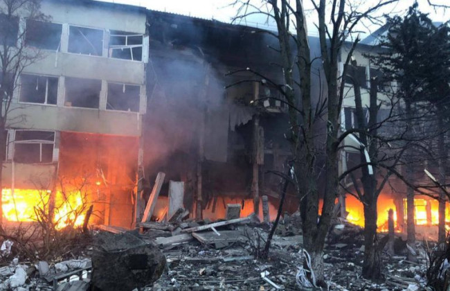 Зеленський показав наслідки ракетної атаки росіян на міста України, фото