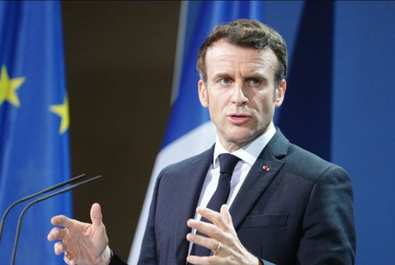 Франция и Британия помогут Украине с контрнаступлением, — Макрон